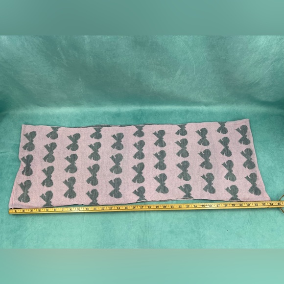 Vintage Knit Infinity Scarf - Picture 4 of 9